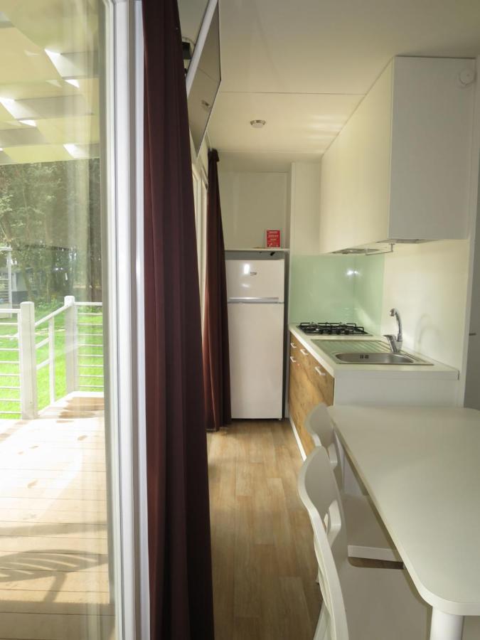 Holiday Home Maxi Caravan Capri By Interhome Baia Domizia Exteriör bild